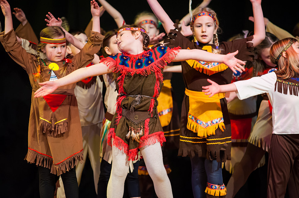 Spin Freekies - “Reportaż ze świata” ("Teatr Tańca" Wielkiej Orkiesty Świątecznej Pomocy w ArtBemie)